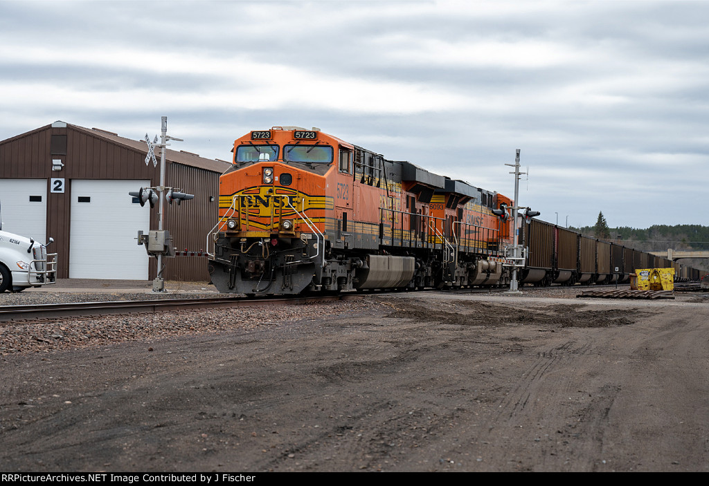 BNSF 5723